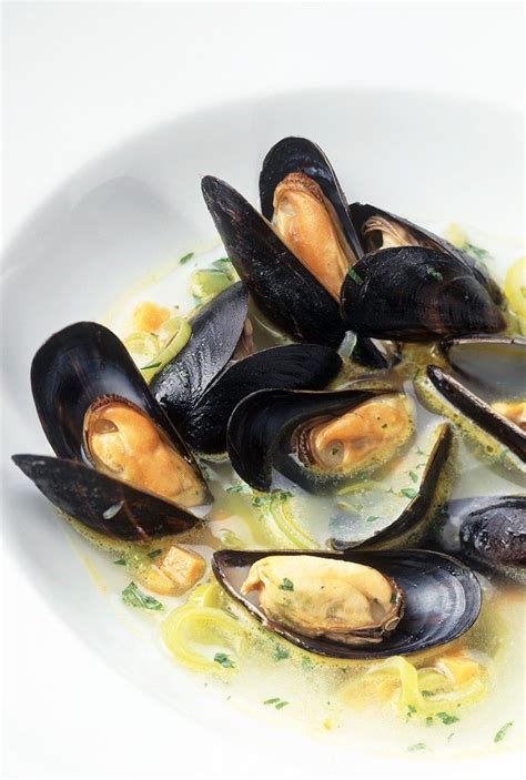 Moules Mariniere recipe | Eat Smarter USA