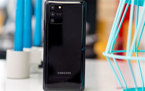 Samsung Galaxy S10 Lite pictures, official photos