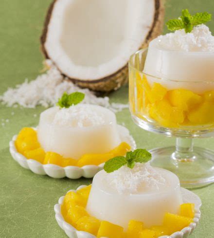 Coconut Pudding with Mango Sauce - Popular Dessert Recipes