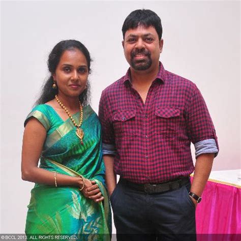 James Vasanthan With his Wife | Veethi