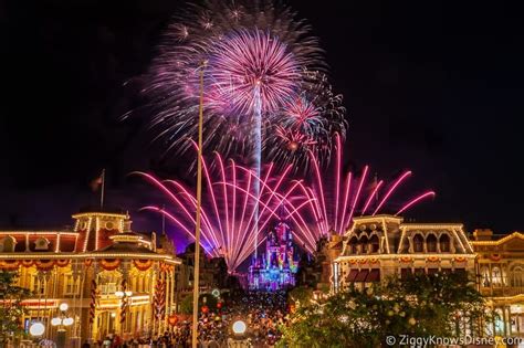 Walt Disney World 50th Anniversary fireworks | Disney day, 50th ...