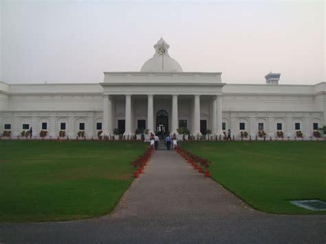 IIT Roorkee 175 years old engineering institute | House styles, Indian institutes of technology ...