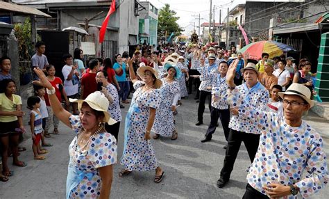 Dancing for fertility in Obando | GMA News Online