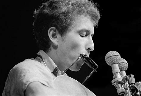 Bob Dylan Playing Harmonica, Newport Folk Festival, 1963 | San ...