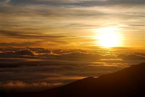 Sunrise at Haleakala Crater Maui, HI | Haleakala sunrise, Sunrise, Above the clouds