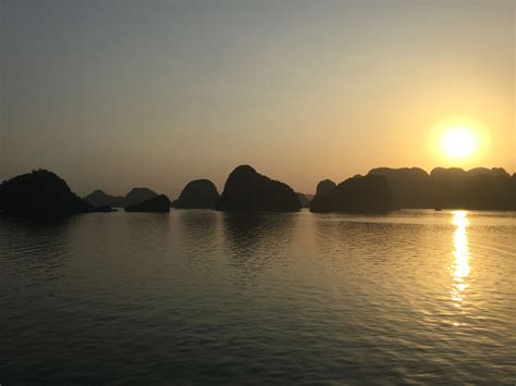 Sunrise, Halong Bay. I was up at 5am to watch this! | Ha long bay ...