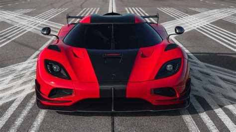 Koenigsegg Agera RS Beats Bugatti Chiron In 0-400-0 Km/h · GeorgeMienie ...