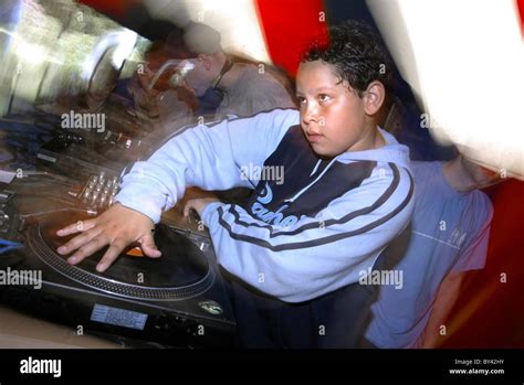 Hip hop dj scratch hi-res stock photography and images - Alamy