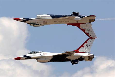 US Air Force Thunderbirds at USAFA Graduation in 2007 | Flickr