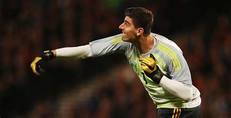 Nike Creates Custom Golden Gloves for Thibaut Courtois - Footy Headlines