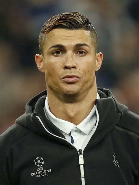 football is my aesthetic | Ronaldo, Cristiano ronaldo haircut, Crstiano ronaldo