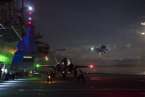 F-35 conducts first night sorties on HMS Queen Elizabeth