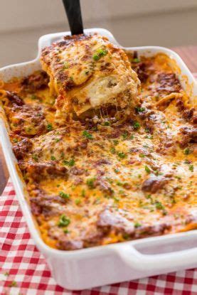 Lasagna Dinner Party Menu | Homemade lasagna, Easy lasagna recipe, Classic lasagna recipe