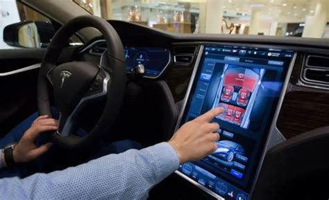 Tesla Frozen Screen: Top 5 Helpful Tips & Main Reasons