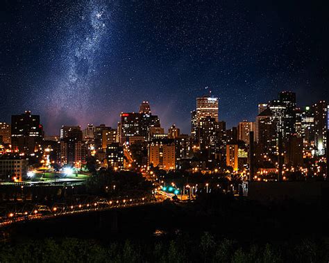 190+ Edmonton Skyline At Night Stock Photos, Pictures & Royalty-Free ...