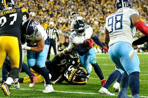 PHOTO GALLERY: Best Pictures From Tennessee Titans' Game With Pittsburgh Steelers on Thursday ...