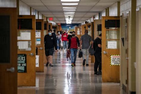 ‘The Word of the Year Is Fluid’: The Pandemic Brings a New Teaching ...