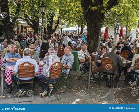 Beer Garden at the Viktualienmarkt Editorial Photo - Image of bavaria, leisure: 144822001