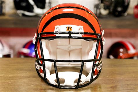 Cincinnati Bengals Riddell Speed Authentic Helmet – Green Gridiron, Inc.