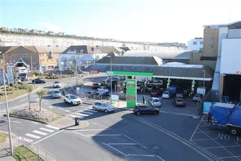 My painful attempt to get fuel at Asda petrol station at Brighton ...