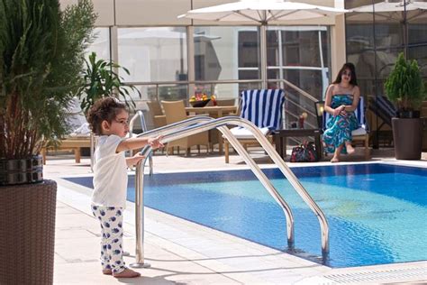 The Royal Riviera Hotel Doha Pool: Pictures & Reviews - Tripadvisor