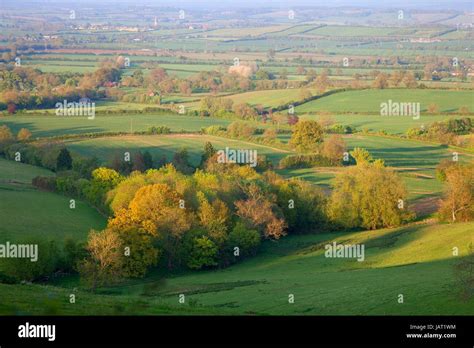 Pastoral countryside in Spring. Ilmington, Cotswolds, Warwickshire ...