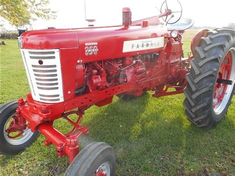 Farmall 350 Diesel Tractor for sale