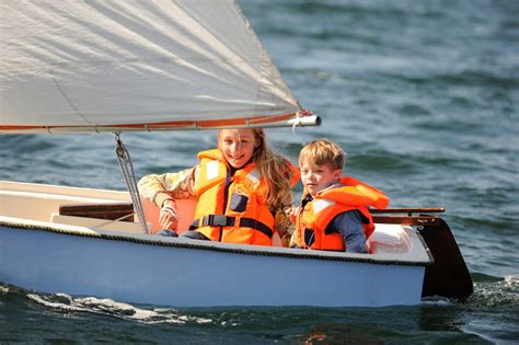 Sailing Courses on the Helford River, West Cornwall - Learn to sail