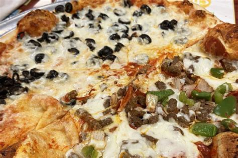 Best Pizza in Waco, TX: 11 Top Pizzerias! (2024)