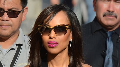 Kerry Washington Takes Statement Lips for a Daytime Spin | Vogue