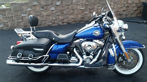 2009 Harley-Davidson® FLHRC Road King® Classic (Flame Blue Pearl), North Cape May, New Jersey ...