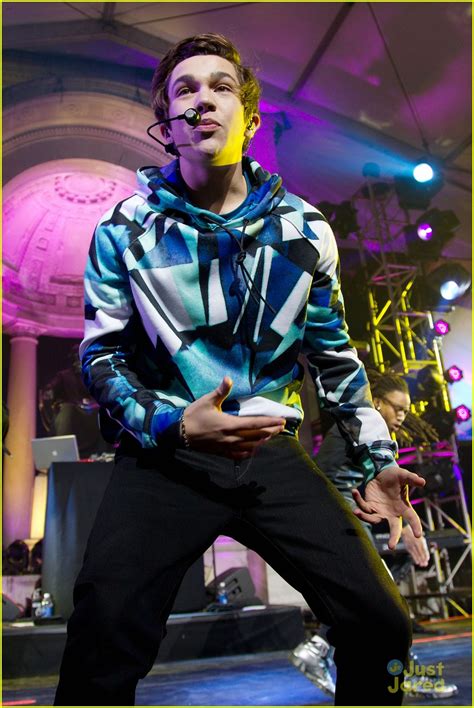 Austin Mahone: Aquafina FlavorSplash Concert with Kylie Jenner! | Photo 640098 - Photo Gallery ...