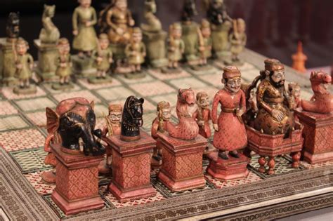 Gnaana Blog » Blog Archive » Antique Indian Chess Sets