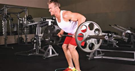 Supinated Barbell Rows: The Ultimate Exercise for a Wide and Strong Back