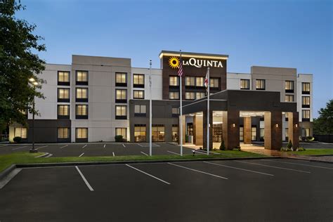 La Quinta Inn & Suites by Wyndham Newark - Elkton | Elkton, MD Hotels