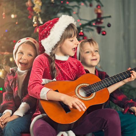 Top 10 Spanish Christmas Songs on YouTube - Llamitas Spanish.com