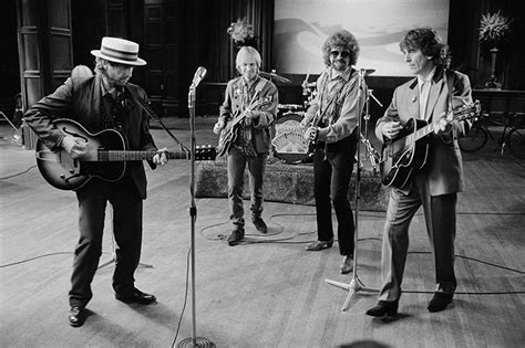 Documentary: The True History of Traveling Wilburys 2007 | All Dylan ...