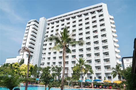 Grand Jomtien Palace Hotel - Jomtien Beach, Pattaya, Chon Buri, Thailand - Great discounted rates!