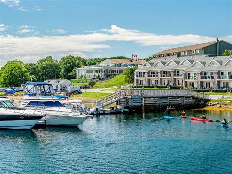 9 Best Waterfront Resorts in Nova Scotia for 2022 – Trips To Discover