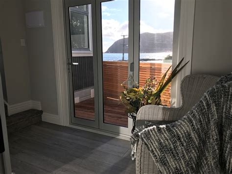Wellington Accommodation - A Wellington Water Front Beach Suite.