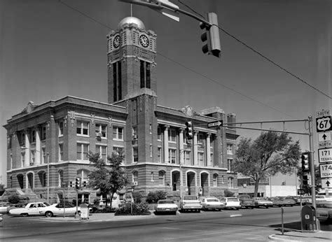 [Johnson County Courthouse] - The Portal to Texas History