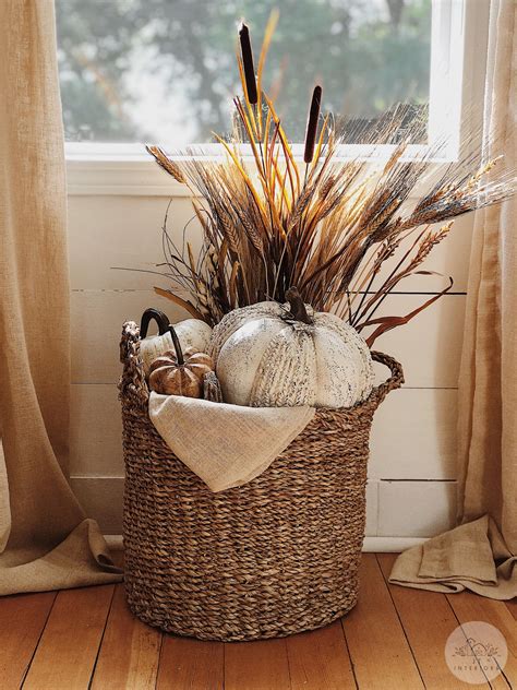 How To Style a Fall Basket | Fall home decor, Fall thanksgiving decor ...