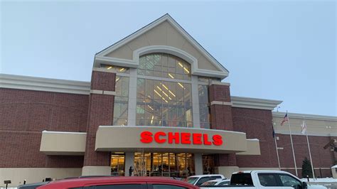 Going to Scheels for the first time - YouTube