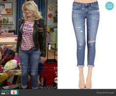 Gabi’s jeans on Young and Hungry. Outfit Details: http://wornontv.net/49383/ #YoungandHungry ...