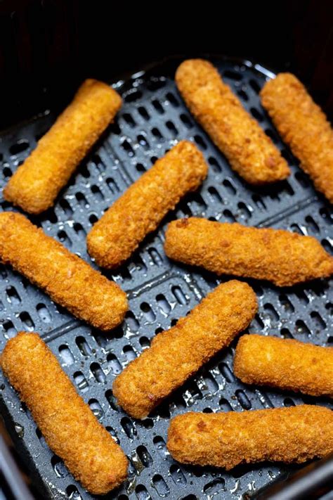 Air Fryer Mozzarella Sticks - Tasty Air Fryer Recipes