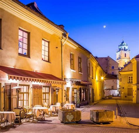 Vilnius old town | Photo Credit: Artūras Žukas | Vilnius, Lithuania ...