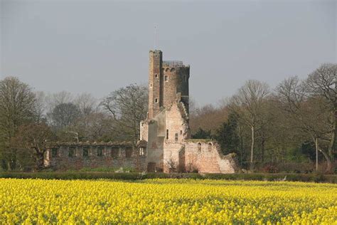 Best Castles in Norfolk - Historic European Castles