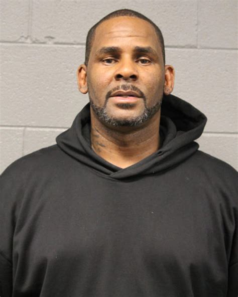 Prosecutors paint dark portrait of manipulative R. Kelly | The ...