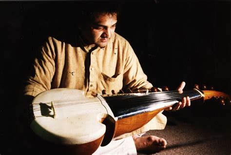 ASAD QIZILBASH - The Sarod in all its dimensions