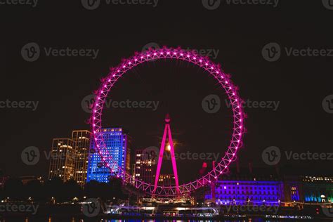 London eye at night 11361754 Stock Photo at Vecteezy